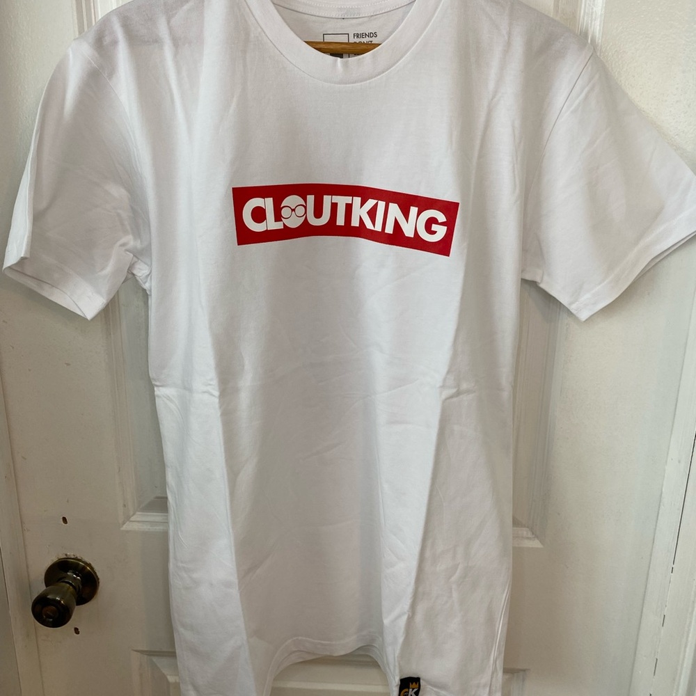 Clout King Logo Tee “Friends don’t let friends smoke mids” Size Medium